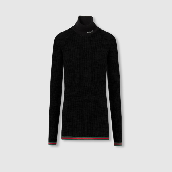 Luxurious Comfort: Your Next Favorite Top